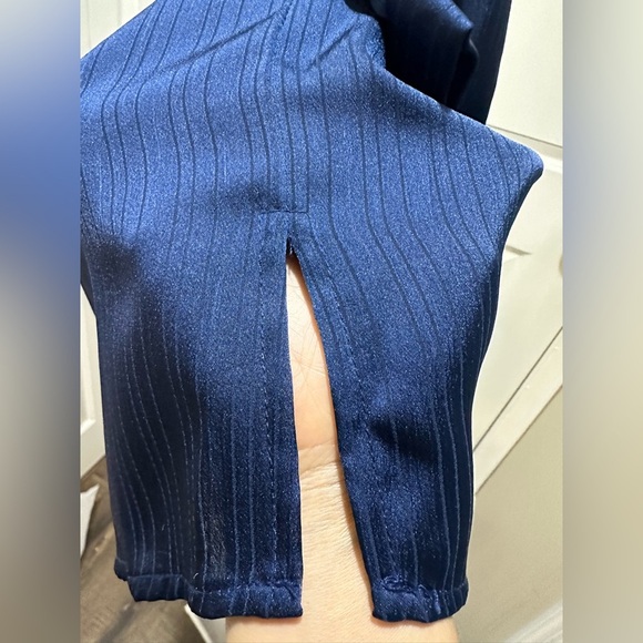 BloomChic Plus Size Plain Knot Neck Ruffle Sleeve Blouse - Picture 6 of 10